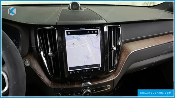 VOLVO XC60 B6 INSCIRTION