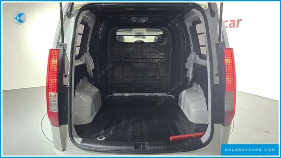 HYUNDAI STARIA CARGO 5-SEATER