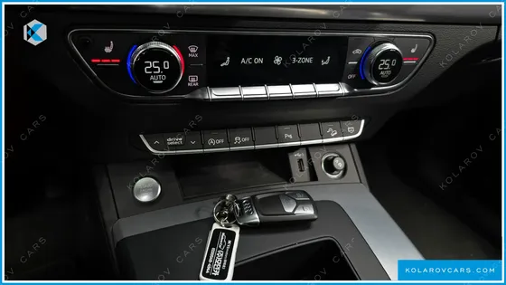 AUDI Q5 45 TFSI QUATTRO