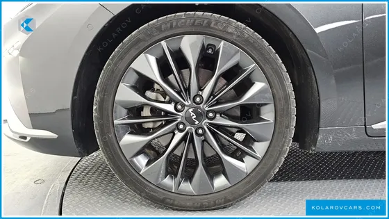 KIA K8 2.5 GASOLINE 2WD
