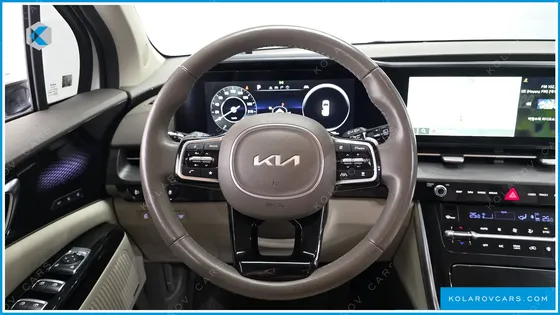 KIA CARNIVAL GASOLINE 7-SEATER SIGNATURE