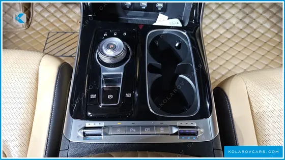 KIA CARNIVAL 7-SEATER SIGNATURE