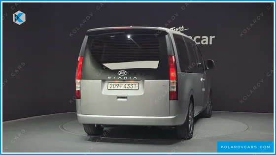 HYUNDAI STARIA 4WD TOURER 9-SEATER
