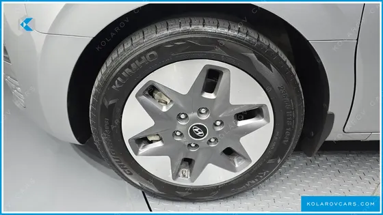 HYUNDAI STARIA 4WD TOURER 9-SEATER