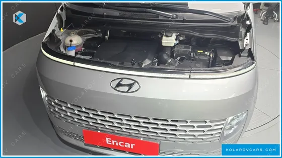 HYUNDAI STARIA 4WD TOURER 9-SEATER