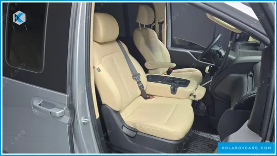 HYUNDAI STARIA 4WD TOURER 9-SEATER
