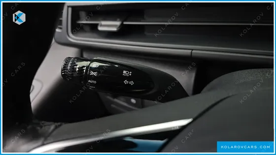 HYUNDAI STARIA 4WD TOURER 9-SEATER