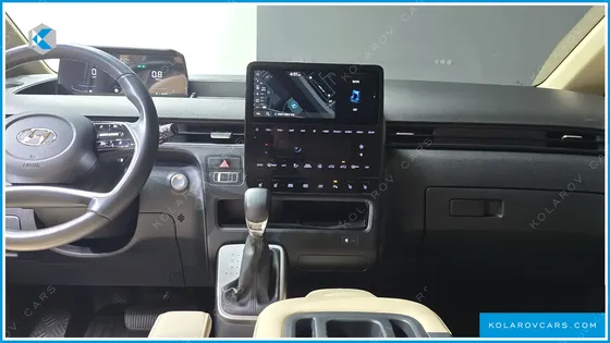 HYUNDAI STARIA 4WD TOURER 9-SEATER
