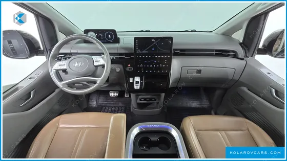 HYUNDAI STARIA 4WD LOUNGE 9-SEATER