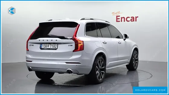 VOLVO XC90 D5 MOMENTUM