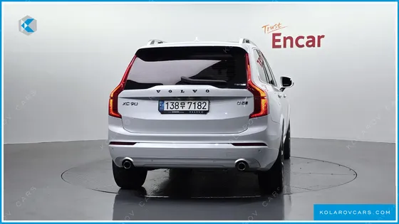 VOLVO XC90 D5 MOMENTUM