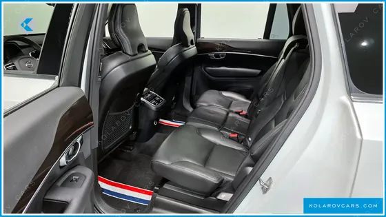 VOLVO XC90 D5 MOMENTUM