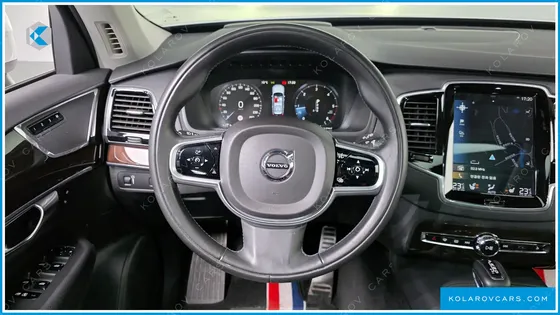 VOLVO XC90 D5 MOMENTUM