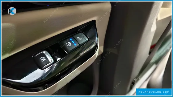 KIA CARNIVAL 9-SEATER SIGNATURE