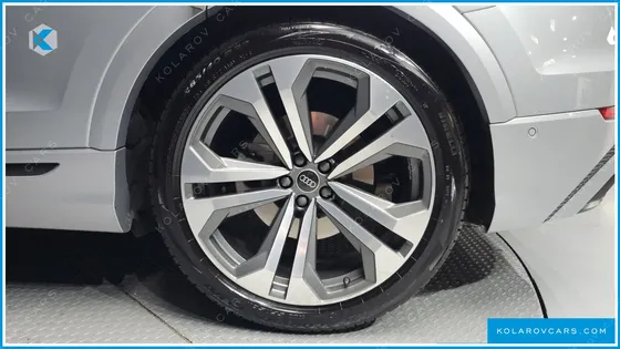 AUDI Q8 55 TFSI QUATTRO PREMIUM