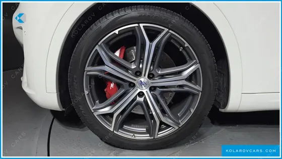 MASERATI LEVANTE 3.8 GTS AWD