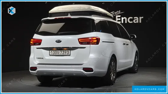 KIA CARNIVAL 9-SEATER NOBLESSE