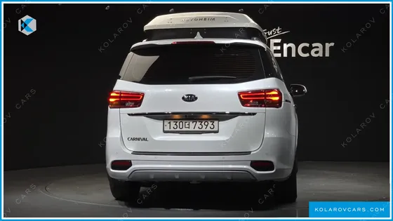 KIA CARNIVAL 9-SEATER NOBLESSE