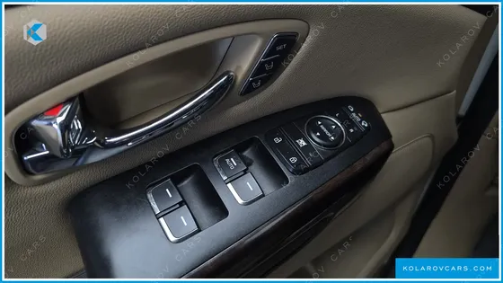 KIA CARNIVAL 9-SEATER NOBLESSE