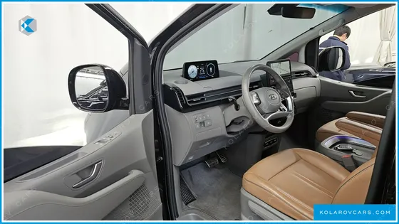 HYUNDAI STARIA 4WD CAMPER