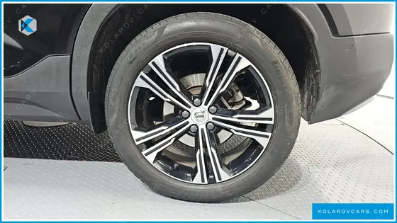 VOLVO XC40 B4 INSCRIPTION