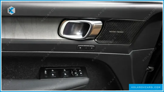 VOLVO XC40 B4 INSCRIPTION