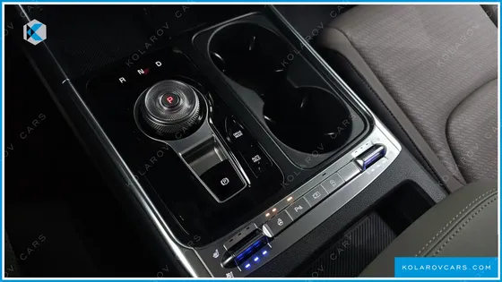 KIA CARNIVAL 7-SEATER NOBLESSE