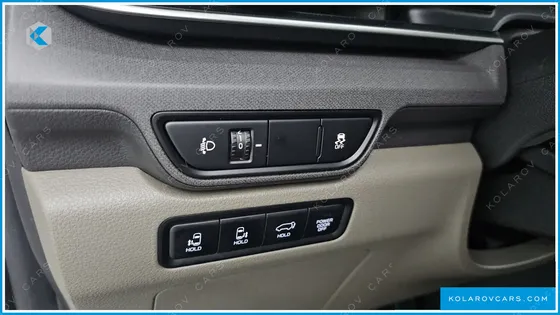 KIA CARNIVAL 7-SEATER NOBLESSE