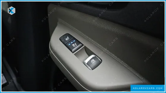 KIA CARNIVAL 7-SEATER NOBLESSE