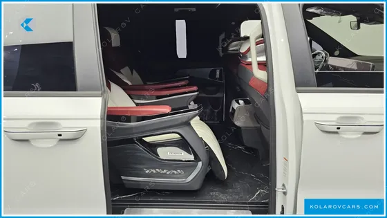 KIA CARNIVAL HEV 9-SEATER HI-LIMOUSINE (SPECIAL VEHICLE)