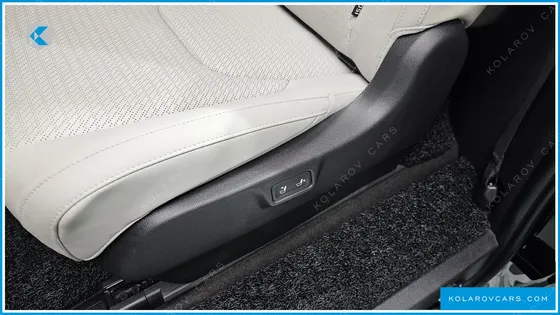 KIA CARNIVAL 9-SEATER SIGNATURE