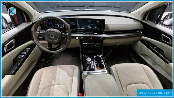 KIA CARNIVAL 9-SEATER NOBLESSE