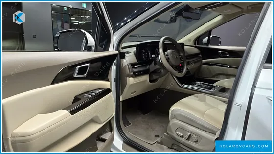 KIA CARNIVAL 9-SEATER NOBLESSE