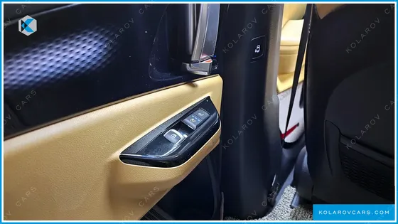 KIA CARNIVAL 7-SEATER SIGNATURE