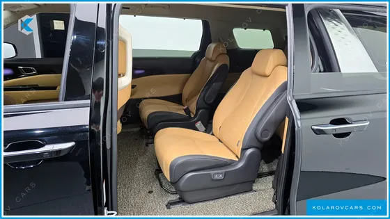 KIA CARNIVAL GASOLINE 9-SEATER SIGNATURE