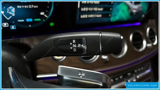 MERCEDES E-CLASS E220D 4MATIC EXCLUSIVE