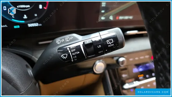 KIA CARNIVAL GASOLINE 9-SEATER SIGNATURE