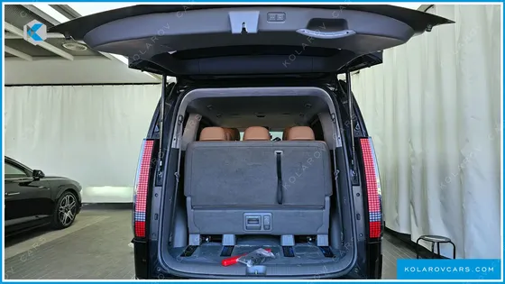 HYUNDAI STARIA 4WD LOUNGE 7-SEATER