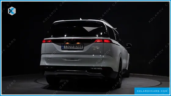 KIA CARNIVAL 9-SEATER SIGNATURE
