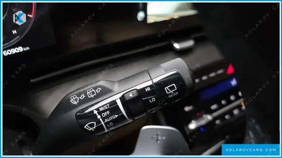 KIA CARNIVAL 9-SEATER SIGNATURE