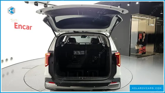 KIA CARNIVAL GASOLINE 7-SEATER NOBLESSE