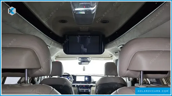 KIA CARNIVAL GASOLINE 7-SEATER HI-LIMOUSINE