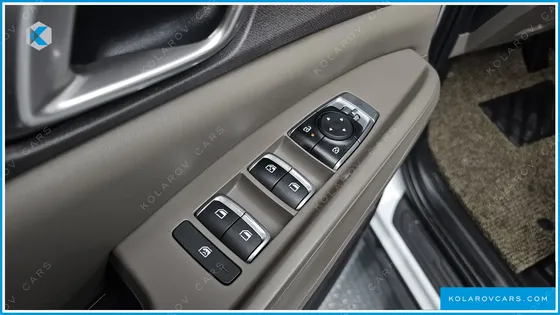 KIA CARNIVAL 9-SEATER PRESTIGE