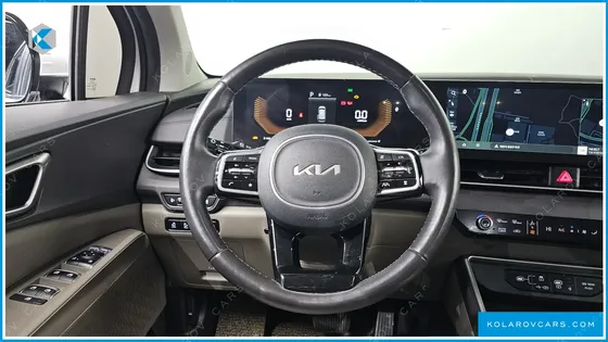 KIA CARNIVAL 9-SEATER PRESTIGE