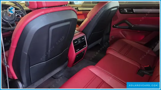 PORSCHE CAYENNE 3.0 COUPE PLATINUM EDITION