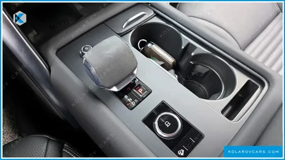 LAND ROVER DISCOVERY P360 R-DYNAMIC SE
