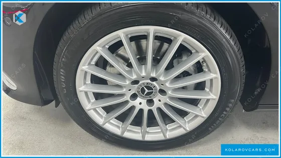 MERCEDES E-CLASS E220D 4MATIC EXCLUSIVE