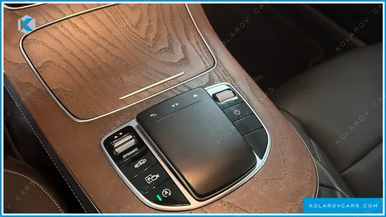 MERCEDES E-CLASS E220D 4MATIC EXCLUSIVE