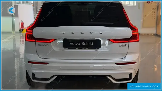 VOLVO XC60 B5 ULTRA DARK AIR SUS