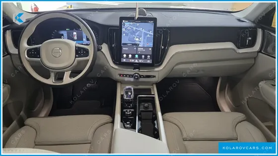 VOLVO XC60 B5 ULTRA DARK AIR SUS